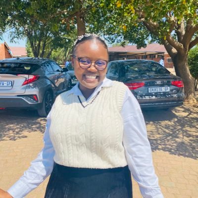 EntleNancy6682's profile picture. Teacher.Model.Reader