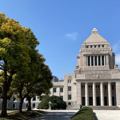 政治にとても関心がある中学2年生です。選挙権なしですが立憲民主党を支持しています。国会中継を見たり、街頭演説を聴きに行くのが趣味です。#立憲民主党