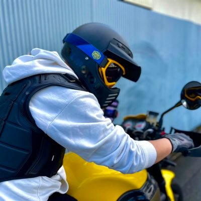 日常たまにバイク 🏍ビューエルXB9SX🏍アドレス110🏍KLE250アネーロ🚙デリカD5 🐱6 🐶1 たまちゃんのマネージャー 🙋‍♂️