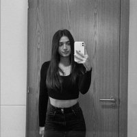 Lúcia (@_luciaribeiroo_) 's Twitter Profile
