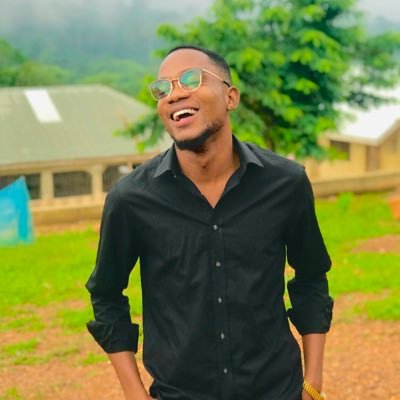 Biomedical Engineer || KNUST || Programmer👨💻 || Enterpreneur || volunteer || Bassist🎸 || AI || CEO Capital Consult && Tek Rice || @realmadrid