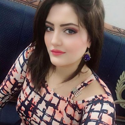 I would describe myself as very Intelligent, patients,loyal ,kind ,love ,compassion ,passionate ,understanding,sincerely ,honest and I have big heart.. am easy