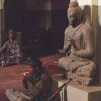 AkashPandey283's profile picture. विदूषक।