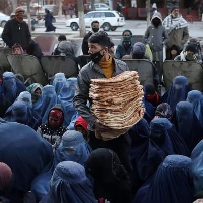 در سرزمین‌ که حقوقت پایمال باشد گرچند تابعیت آن کشور را داشته باشی در آنجا بیگانه ی.
آزاد زیستن وآزاده گی حتا در جهنم هم باشد هدف وآرزوی من است