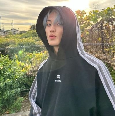 𝗕𝗨𝗦𝗜𝗡𝗘𝗦𝗦 ⵓ Selamat datang di halaman bisnis milik Karel! Disini menyediakan berbagai tutor berfaedah, seperti tutorial unsus unlock & uptweet.