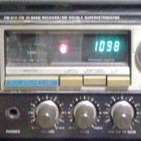 Jr2QuiVol1's profile picture. 2021/11より無線とBCL放送受信専用。FT991AM、FT817ND、ID-51plus2とFT2DでHF～430までSSB、FM、FT8、D-STAR、WiRES-X。RJ-480ZでCB。DJ-P42Lで特小。集合住宅で固定運用、近場で移動運用。BCLは電波もネットも。別垢@Jr2QuiVol2