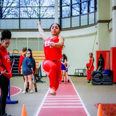 Homewood-Flossmoor High School | Class of 2024 | GPA 3.4 | Long jump 5.49m| Triple Jump 36.05 |100m 13.08 s | 200m 27.06