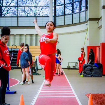 Homewood-Flossmoor High School | Class of 2024 | GPA 3.4 | Long jump 5.42m| 100m 13.08 s | 200m 28.07