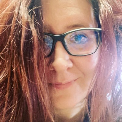 Turning ☕️2content: Werbetext & Copywriting. Feministin. Twittert meistens drüben beim @vereinbarkeitb.