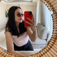 merve (@mervevaroll) Twitter profile photo