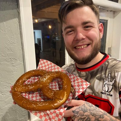 Twitch affiliate! Feel free to drop by the stream anytime!