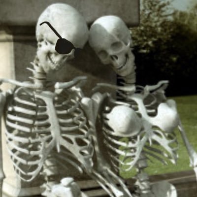 lesbomigraines's profile picture. 24 || lesbian || locked tomb brainrot and other gay shit || can be nsfw