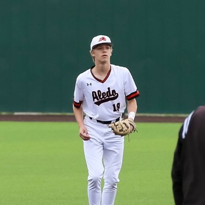 Aledo Highschool 2026 | @DFWtwins C/OF | 3.75 GPA | 5’9 150 |