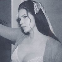 Lana Del Rey Online(@LanaDReyOnline) 's Twitter Profile Photo