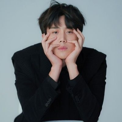 kim_Junwoo0's profile picture. 𝘚𝘐𝘕𝘎𝘌𝘙 𝘈𝘕𝘋 𝘊𝘖𝘔𝘗𝘖𝘚𝘐𝘛𝘖𝘙.