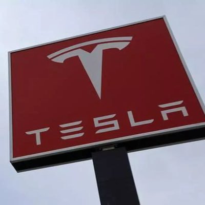 financial executive working in the automotive manufacturing industry. Since 2019, served as the chief financial officer of Tesla, Inc.