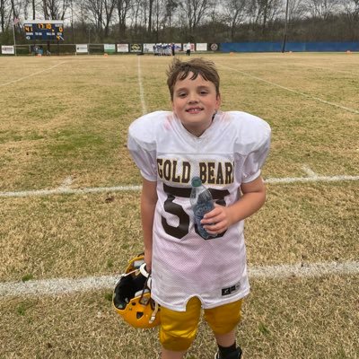 ada61928679's profile picture. 9 Play football and baseball