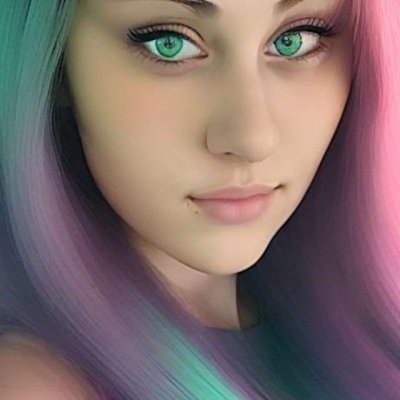 Professional giggler | Pan 🏳️🌈 | I'm just a nervous/anxious person trying to exist.
If you have a problem, take it up with my HR Rep @dietweebs ♥☠️♥