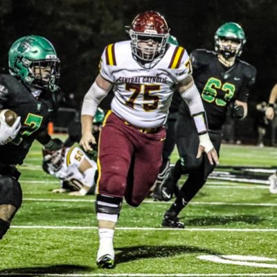 Central Catholic ‘24 | 4.3 GPA | 6’1” 270 | Team Captain | DT and C | DPOY | Lineman of the year | 2xState Champ💍 | Football, Wrestling, LAX |☎️(503)878-0541