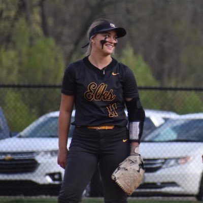 Centerville High School ‘26 | 4.1 GPA | 5’7” | Ohio Outlaws 16U National Shep/Abraham #24 | INF | chayseadkins08@gmail.com