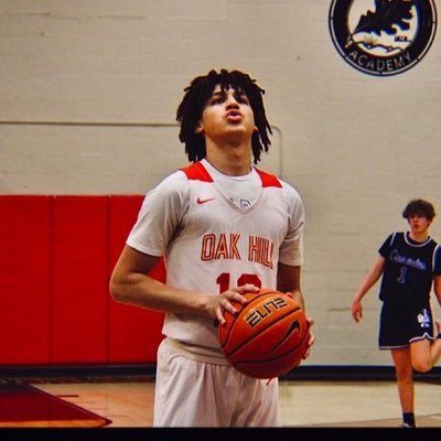 Oak Hill Academy 6’2 2025 Guard🖤🏀 #10 @oakhillred 4.5 GPA 1240 SAT frantzpierre@oak-hill.net