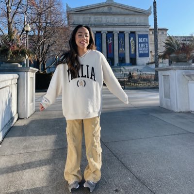 jasmine_jvs's profile picture. msw’23 ♡ @joshdsilvestre ♡