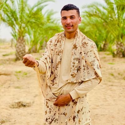 لا تثق بالوجه الأول لأي إنسان ، فغالبا خلف وجه عدة وجوه
يبدأ ظهورها حسب المواقف ... !! 💙👌