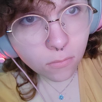 nora | western mass smash bros TO and streamer | 24 | 🏳️‍⚧️ | she/fae 
https://t.co/WoMKVwZYru