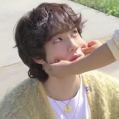 muskannn____'s profile picture. ~ A BTS ARMY💕