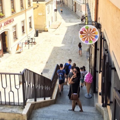 noniassiahaan's profile picture. Life is a choice!