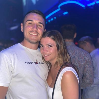 alirvvvv's profile picture. 