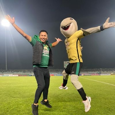 ZORO12® | Akun resmi Official maskot Persebaya Zoro. Dikelola oleh pelayan pribadi. Twit dari Zoro ditandai dengan 🐡.