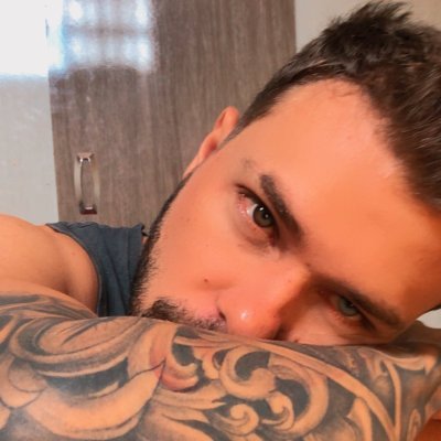 Namorado da Ana Castela ,atleta natural vegano e alérgico a agua ahh também faço stream na https://t.co/wTHqauHMih nas horas vagas bora lá conferir.