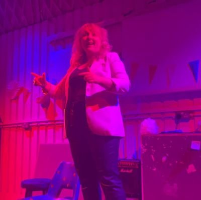 She/her 💗
'Though she be but little she is fierce' 🔥
Proud Brummie girl ✨️
Artistic Director of @Powerhausco_ 🎭