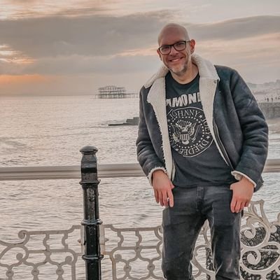 fjavicastano's profile picture. 