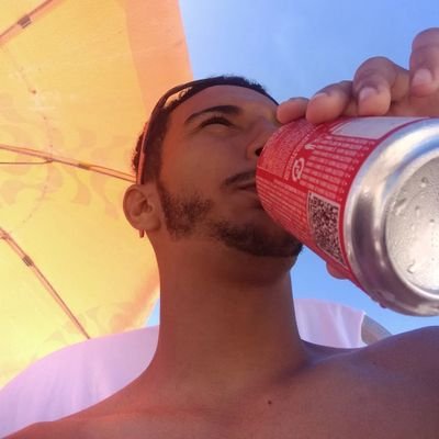 thy_combr's profile picture. 