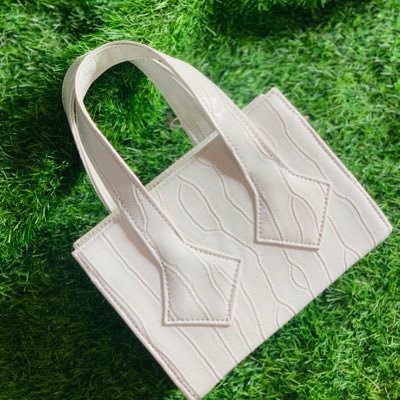 I make bags for living 🔶Any type of bags be it souvenirs, laptop bags etc🔶. Leather belts 📌. Production takes 8-12 working days. ikorodu bag maker