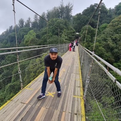 harryillusion's profile picture. Sanitasi bumi