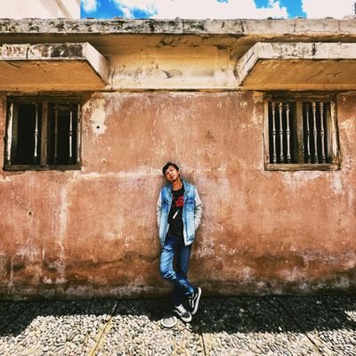 dayahsiagian's profile picture. In the hands of the right person, you are valuable.