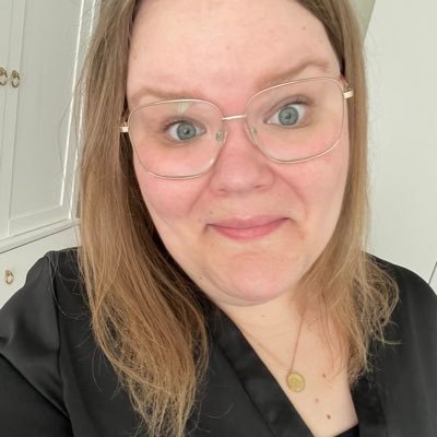 johannahuuhka's profile picture. Tidigare innebandynörd. Lärare. Tidigare drivit välgörenhetsprojektet Innebandysupportrar tillsammans.