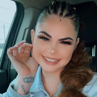 mshardona304's profile picture. I find peace in solitude 🫶🏼  Im an artist 🎧🎶