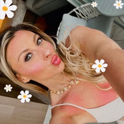 Bpescherine's profile picture. ~livin ✌︎︎