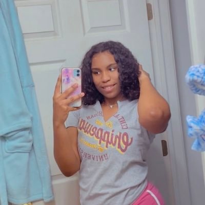 _breeemarie's profile picture. I’m a twin❤️ CMU22💛 SC: brebrebaby0212