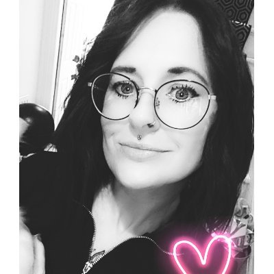 Lavendercat20's profile picture. 