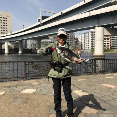 釣り専用アカウト。釣り大好き人間🎣 最近は湾奥でヘチ釣り楽しんでおります🎣皆様お会いしましたら宜しくお願い致します🤲