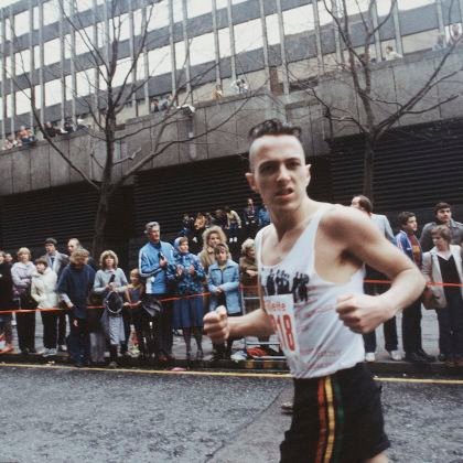 ___skrs___'s profile picture. el món canvia, la creu roman