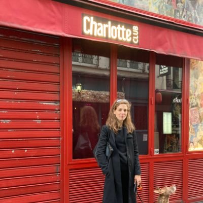 charlottezarahs's profile picture. 