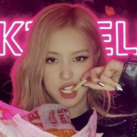 Innie (@inniely_) 's Twitter Profile