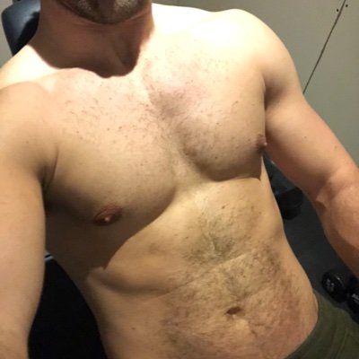 Fun chill bisexual man from Montreal. Great connection leads to amazing sex…