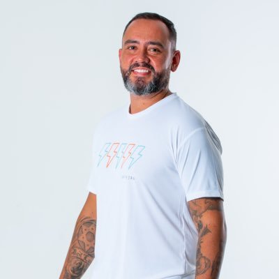 Potiguar com orgulho! Esquerdista! Vasco da Gama no coração! Personal Trainer! Metido a poeta. No Fear...🔥🎯💪🏼🌈🌹